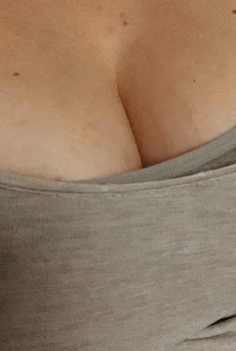 Foto di nudo di fuga di OnlyFans di Blondienurse