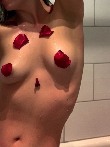 Foto di nudo di fuga di OnlyFans di Livelyheidy
