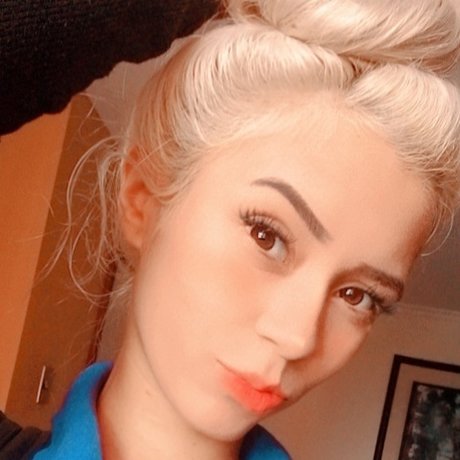 Foto di nudo di fuga di OnlyFans di Siria