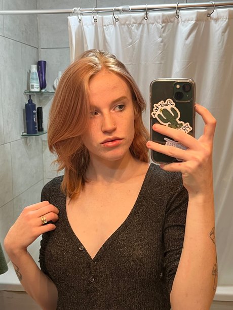 Foto di nudo di fuga di OnlyFans di Ginger Kitty