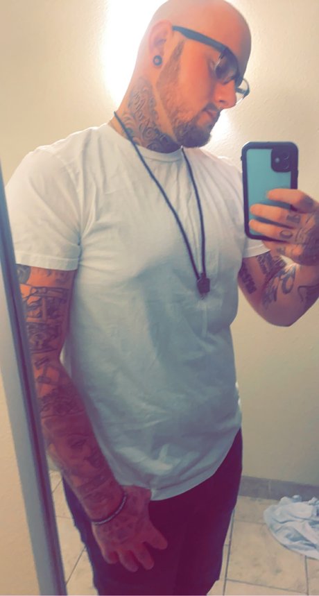 Foto di nudo di fuga di OnlyFans di David