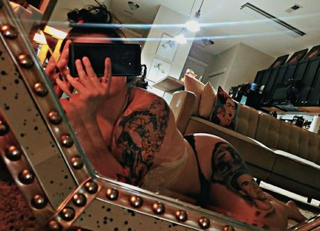 Foto di nudo di fuga di OnlyFans di Miss Irie