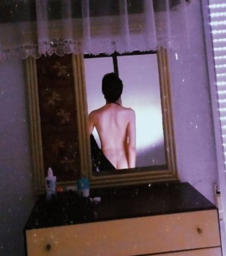 Foto di nudo di fuga di OnlyFans di Eden
