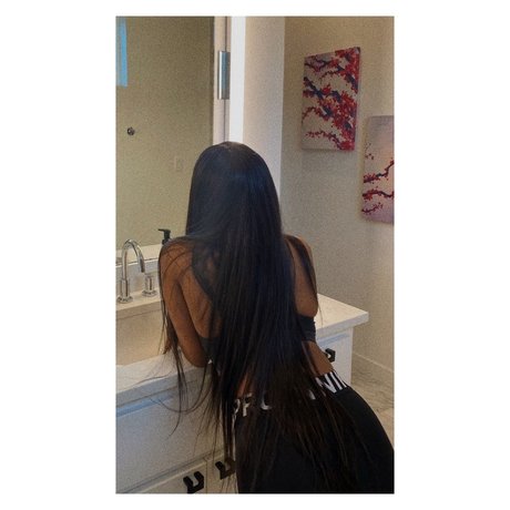 Foto di nudo di fuga di OnlyFans di Dolly Girl