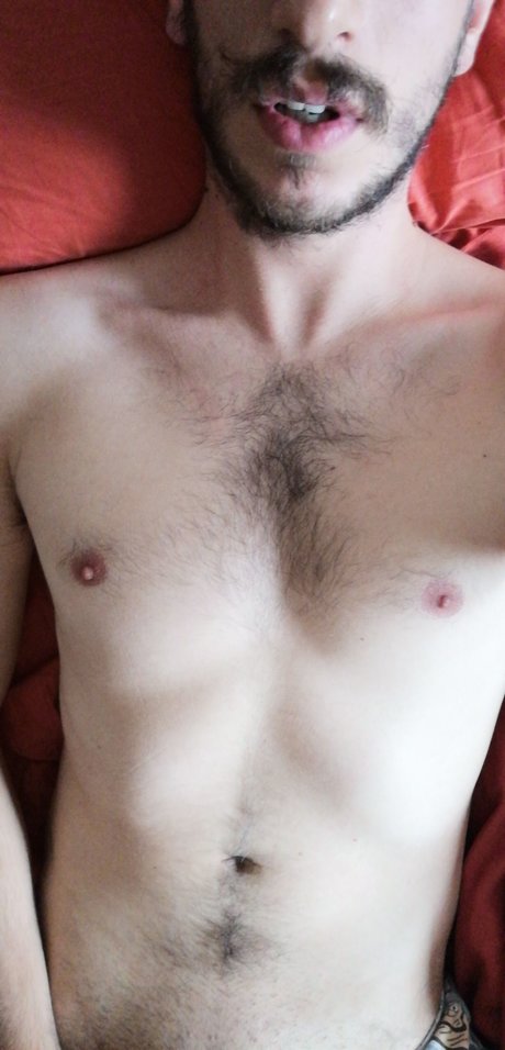 Foto di nudo di fuga di OnlyFans di Umberoiv