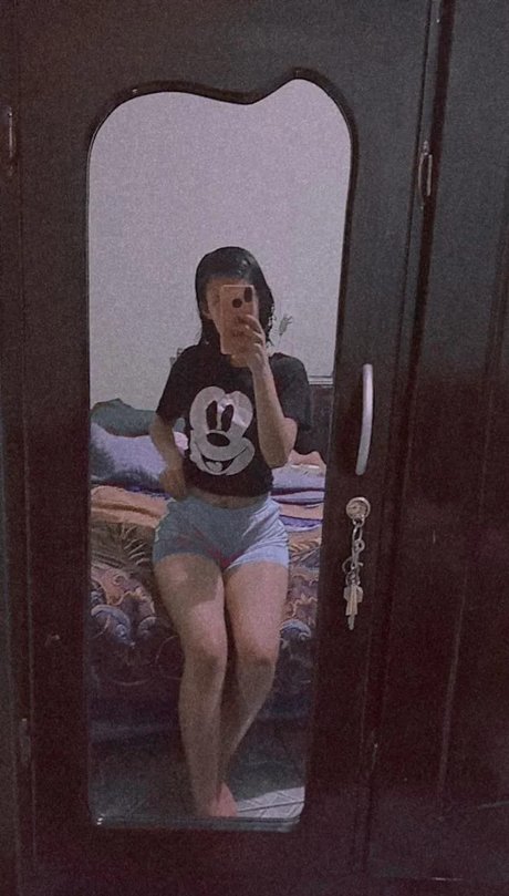 Foto di nudo di fuga di OnlyFans di Lust