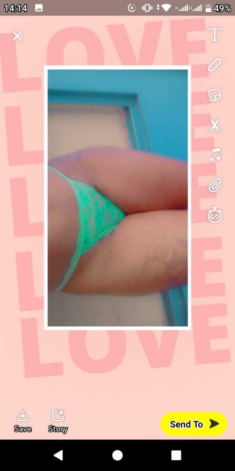 Foto di nudo di fuga di OnlyFans di Kisses