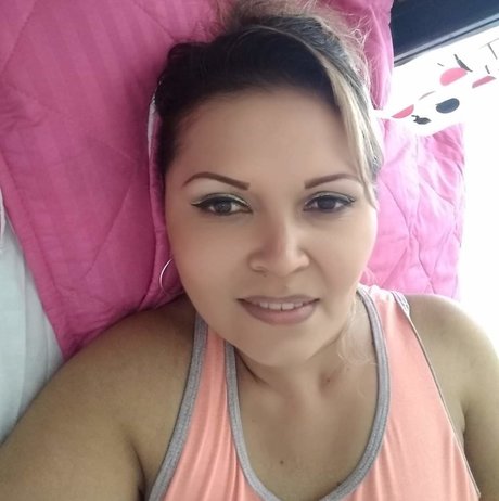 Foto di nudo di fuga di OnlyFans di Adriana Martina