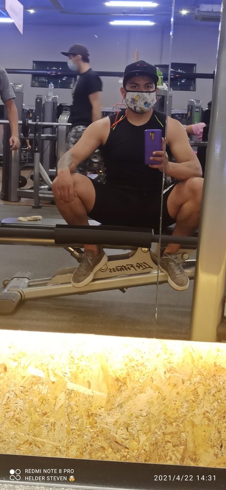 Foto di nudo di fuga di OnlyFans di Helder Steven Valencia Gutierrez