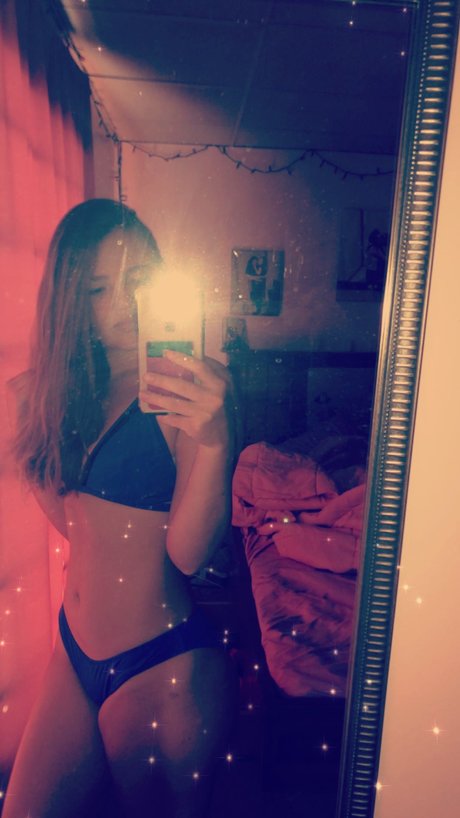 Foto di nudo di fuga di OnlyFans di Kristen