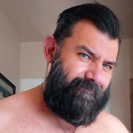 Foto di nudo di fuga di OnlyFans di Tugg