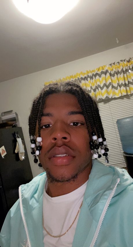 Foto di nudo di fuga di OnlyFans di Trey