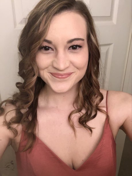 Foto di nudo di fuga di OnlyFans di Clairebear