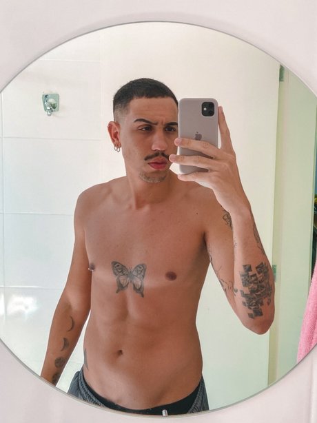 Foto di nudo di fuga di OnlyFans di Jpegoraro