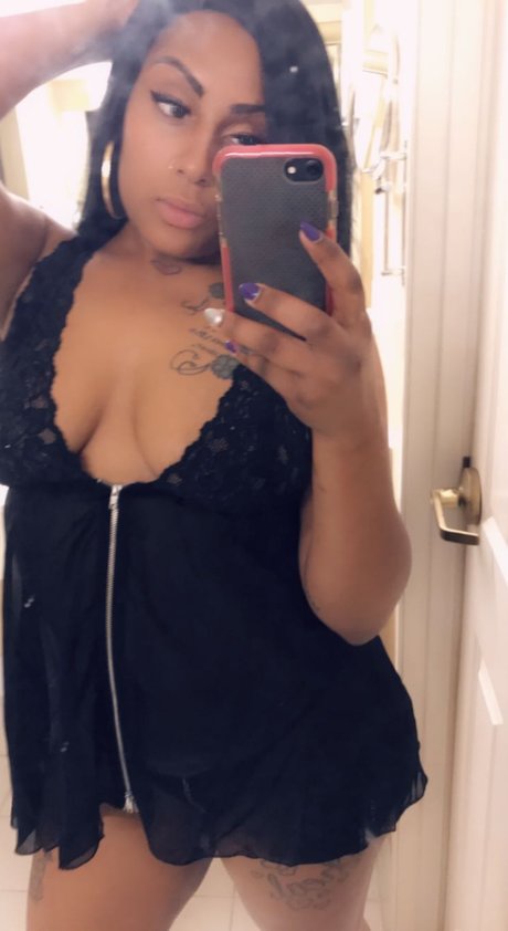 Foto di nudo di fuga di OnlyFans di Stacy Love