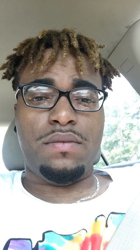 Foto di nudo di fuga di OnlyFans di Darius Blue