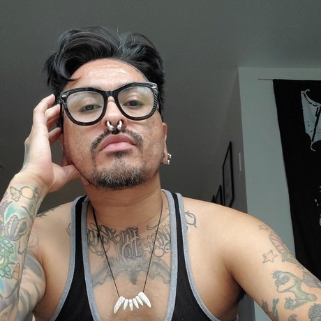 Foto di nudo di fuga di OnlyFans di Peter Dvil