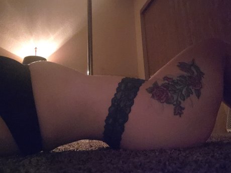 Foto di nudo di fuga di OnlyFans di Mila