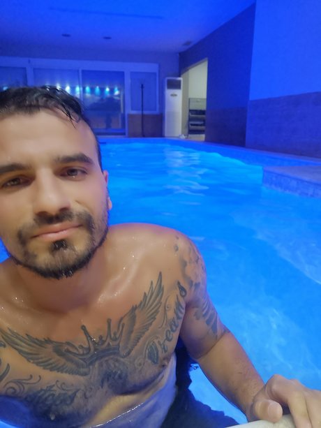 Foto di nudo di fuga di OnlyFans di Erikos