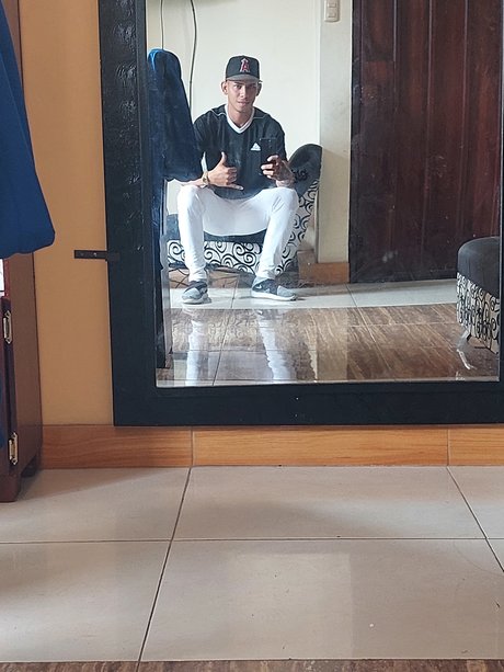 Foto di nudo di fuga di OnlyFans di Joe Alvaro