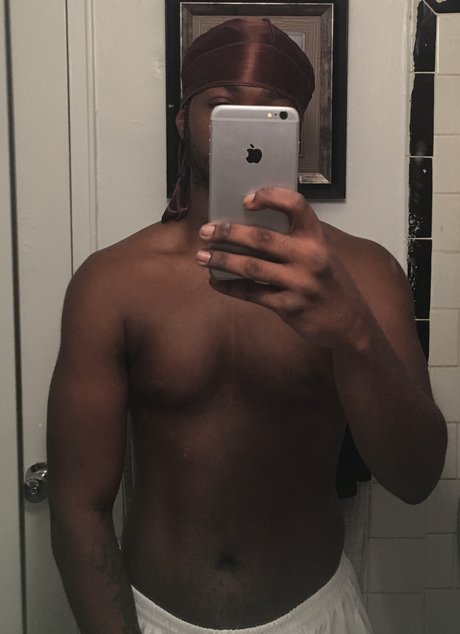 Foto di nudo di fuga di OnlyFans di Papi B