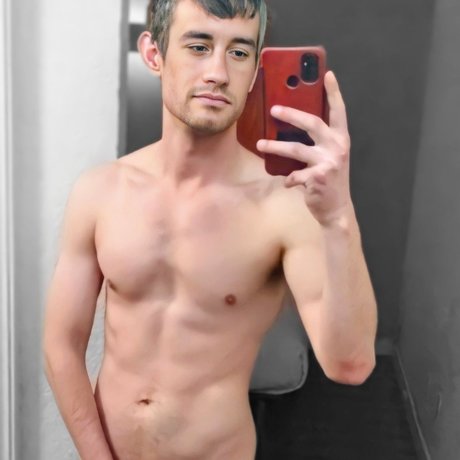 Foto di nudo di fuga di OnlyFans di Total Package 
