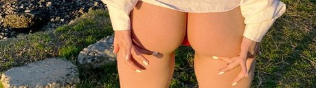 Foto di nudo di fuga di OnlyFans di Georgian Squirrel Free