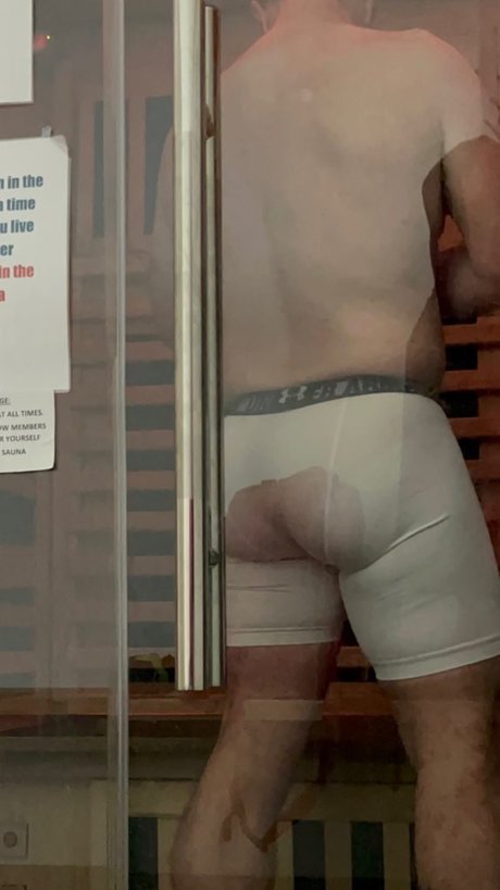 Foto di nudo di fuga di OnlyFans di Azza