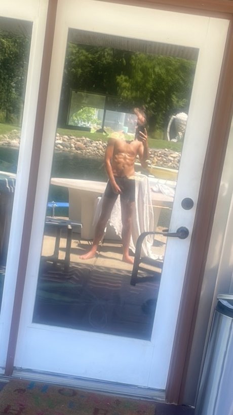 Foto di nudo di fuga di OnlyFans di Tyler