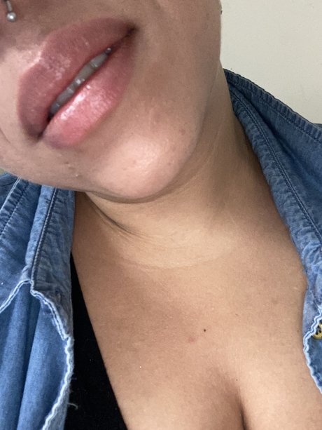 Foto di nudo di fuga di OnlyFans di Good Girl