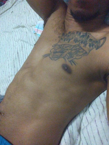Foto di nudo di fuga di OnlyFans di Tony