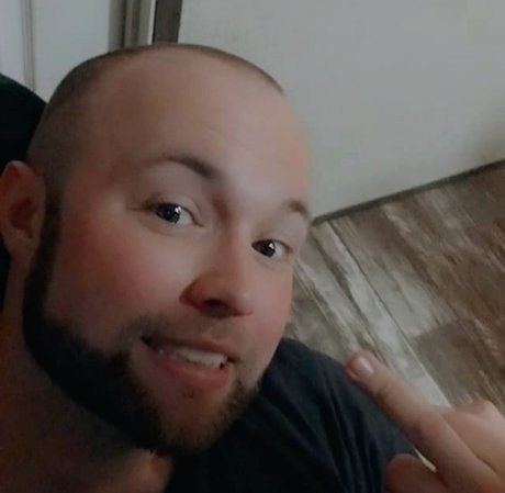 Foto di nudo di fuga di OnlyFans di Shockhead