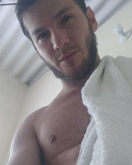 Foto di nudo di fuga di OnlyFans di Juan Camilo