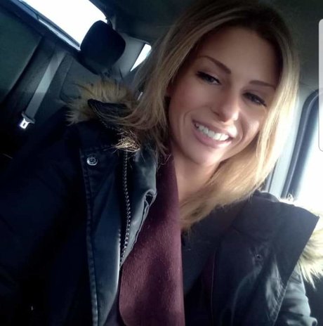 Foto di nudo di fuga di OnlyFans di Luci Ann