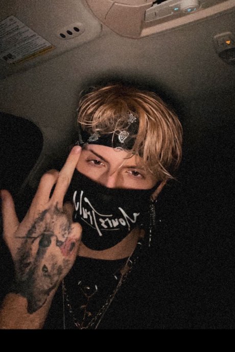 Foto di nudo di fuga di OnlyFans di Demon