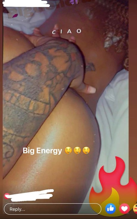 Foto di nudo di fuga di OnlyFans di Copbody