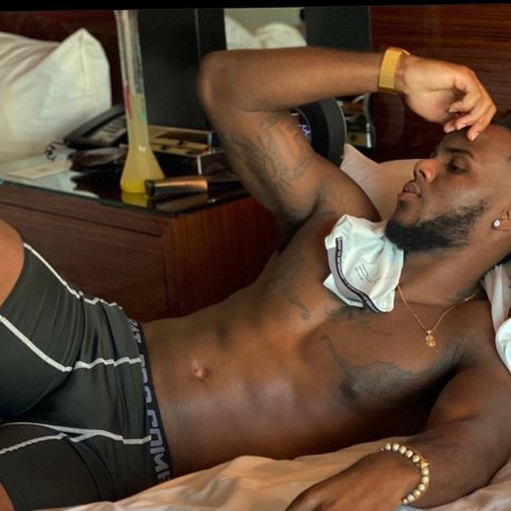 Foto di nudo di fuga di OnlyFans di Twhy