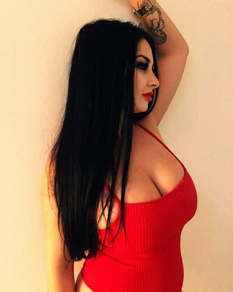 Foto di nudo di fuga di OnlyFans di Angela