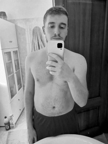 Foto di nudo di fuga di OnlyFans di Hamtaro