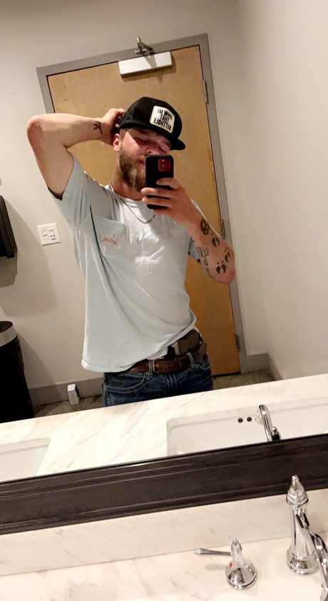 Foto di nudo di fuga di OnlyFans di Codi