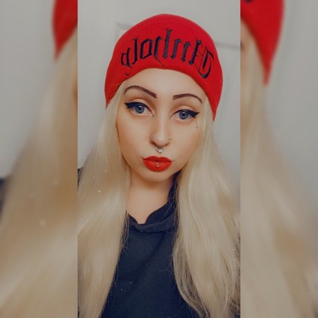 Foto di nudo di fuga di OnlyFans di Satan 