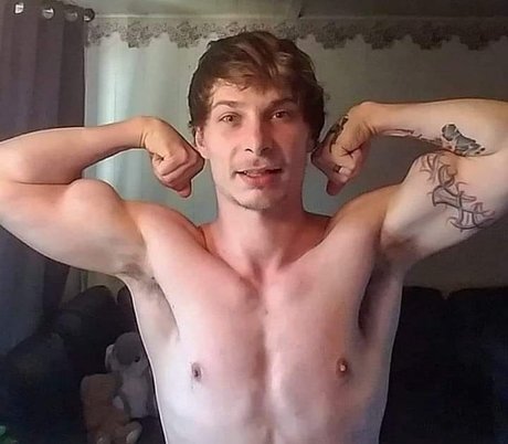 Foto di nudo di fuga di OnlyFans di Chase Perkins