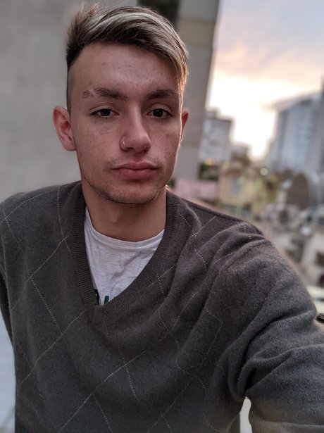 Foto di nudo di fuga di OnlyFans di Toms Stati