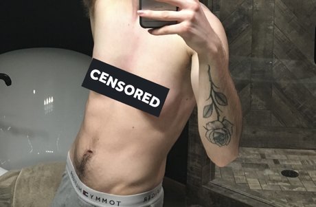 Foto di nudo di fuga di OnlyFans di Xander