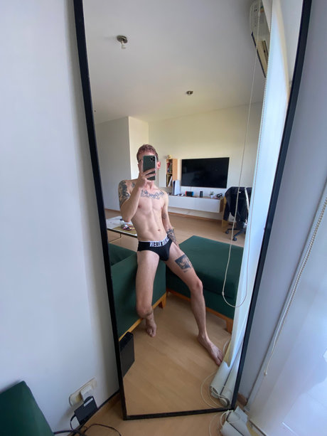 Foto di nudo di fuga di OnlyFans di Franky