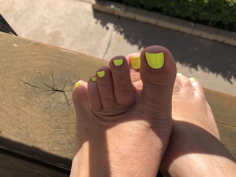 Foto di nudo di fuga di OnlyFans di Tip Toe Time