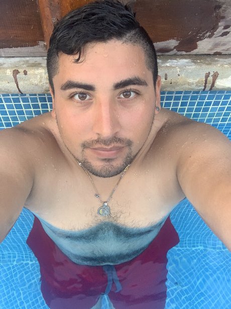 Foto di nudo di fuga di OnlyFans di Luis Alejandro