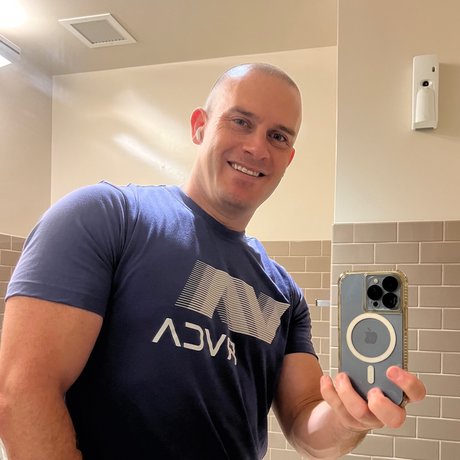 Foto di nudo di fuga di OnlyFans di Tony Sea