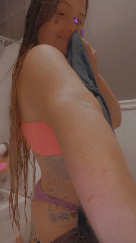 Foto di nudo di fuga di OnlyFans di Mbabyyy