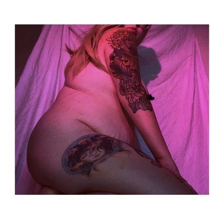 Foto di nudo di fuga di OnlyFans di Nina Divine